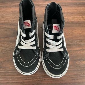 VANS SK8-HI ZIP CASUAL SHOES